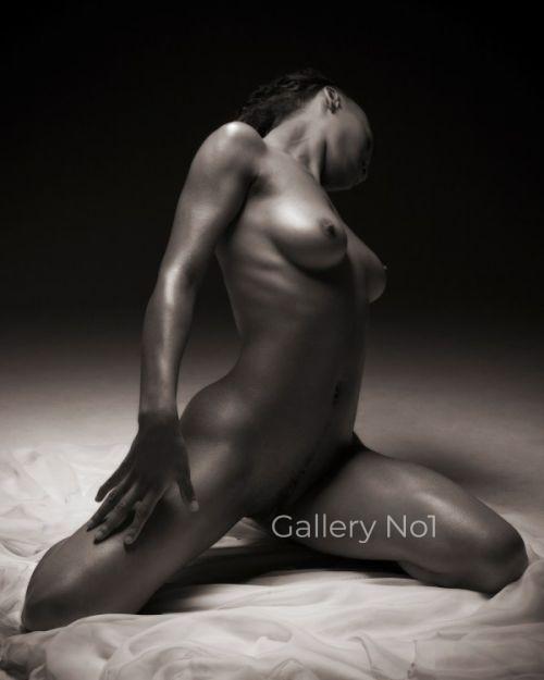 SEARCH FOR FINE ART PHOTOGRAPH OF NAKED WOMAN FOR SALE