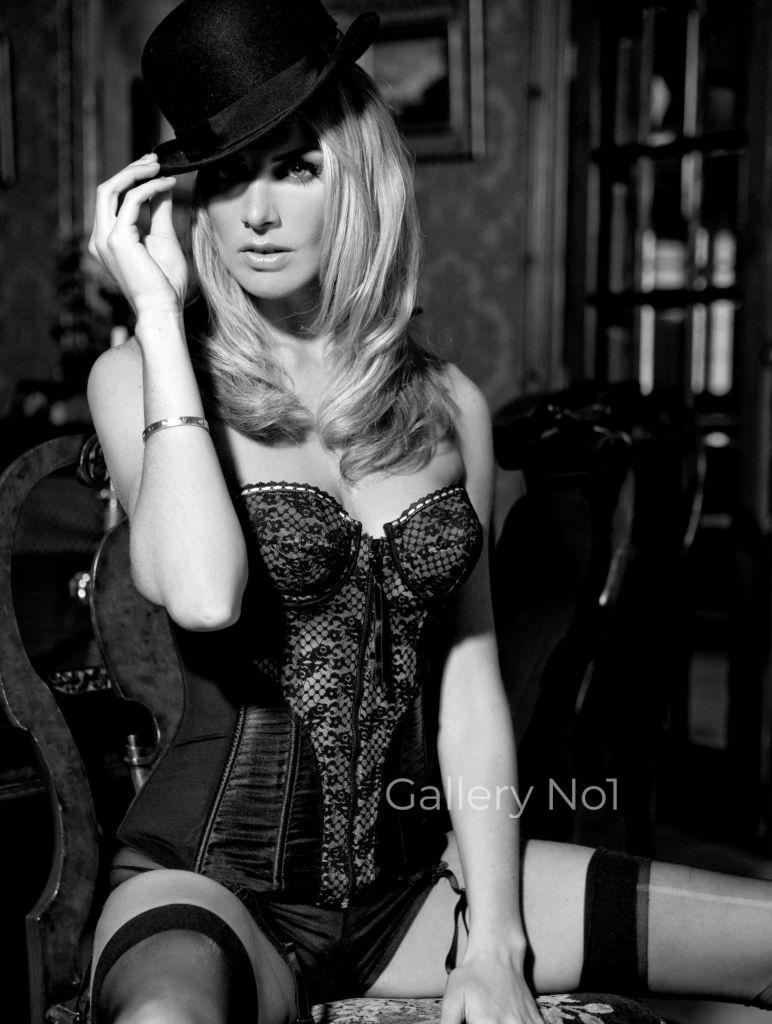 FIND SEXY PHOTOGRAPH OF KATHLEEN BAKER BY STEPHEN PERRY FOR SALE