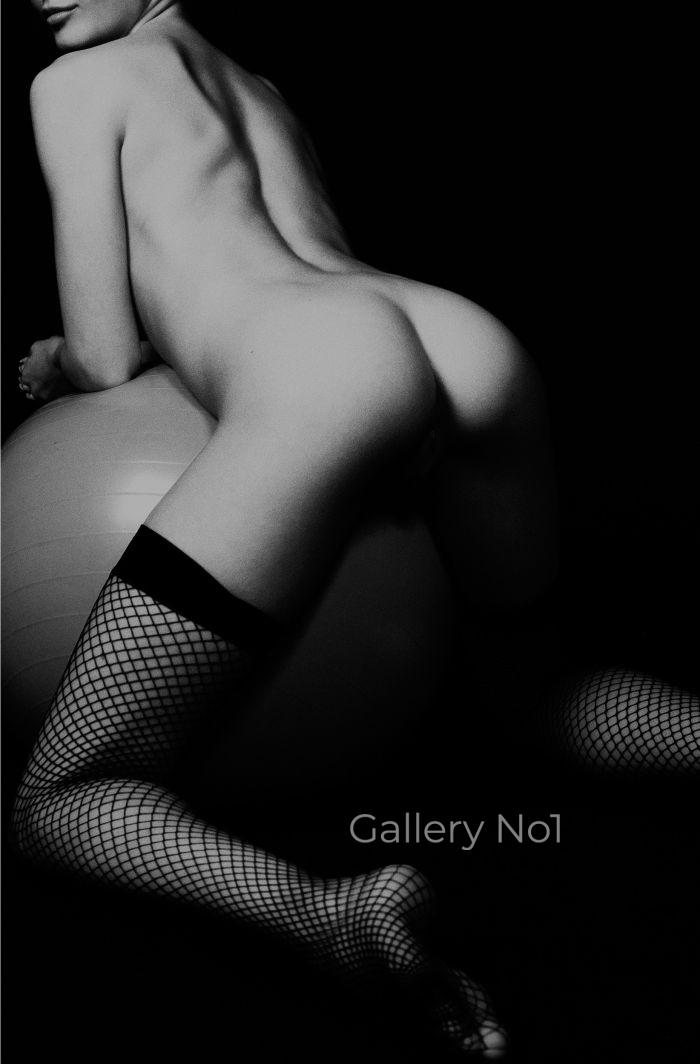 FIND PHOTOGRAPHS OF NAKED WOMEN BY STEPHEN PERRY FOR SALE IN UK