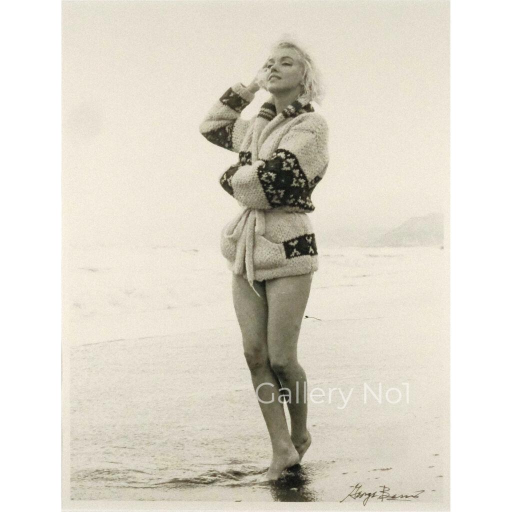 SEARCH FOR MARILYN MONROE PHOTOGRAPHS OF HER ON THE BEACH