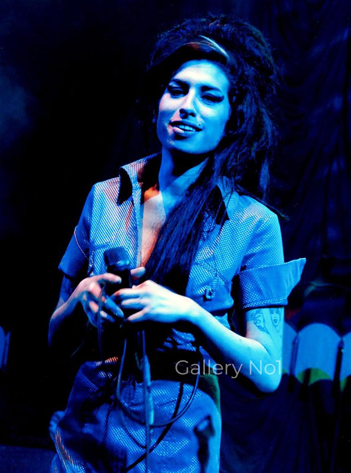 amy-winehouse-southampton-1-paul-windsor-colour-photograph- FIND EARLY PHOTOGRAPH OF AMY WINEHOUSE FOR SALE