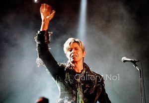 FIND PHOTOGRAPH OF DAVID BOWIE AT ISLE OF WIGHT FESTIVAL 2004