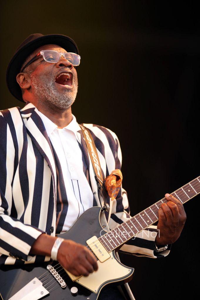 GALLERY NO1 HAS GREAT PHOTOGRAPH OF LYNVAL GOLDING FOR SALE