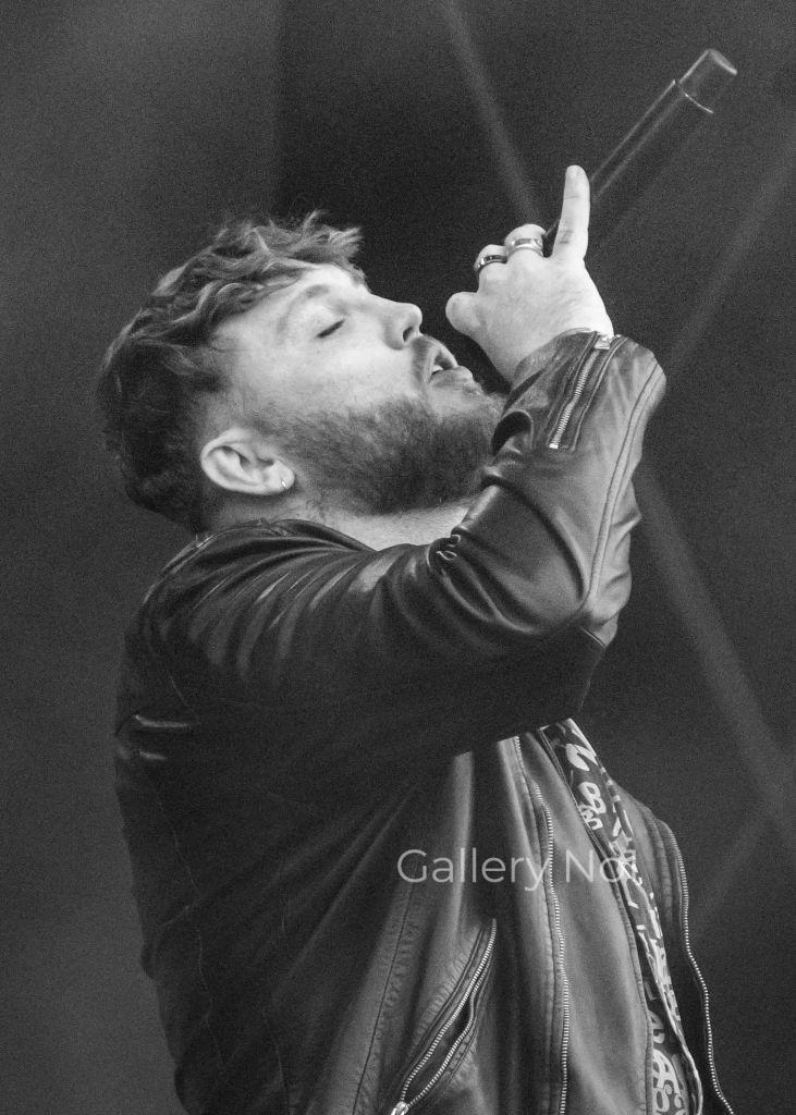 FIND PHOTOGRAPHS OF MUSICIAN JAMES ARTHER FOR SALE