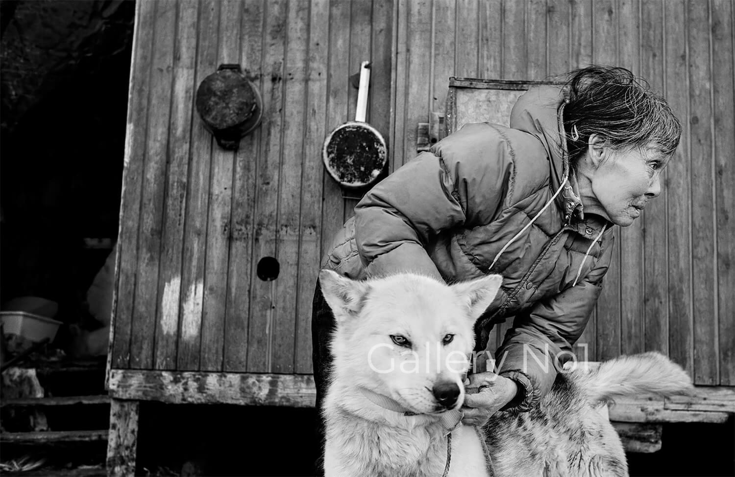 ragnar-axelsson-photobook-faces-of-the-north-small-edition-people