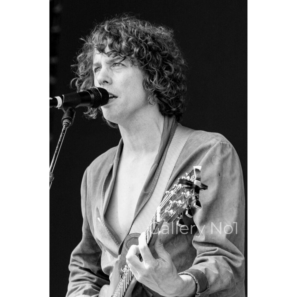 FIND EMMA TERRACCIANO PHOTOGRAPH OF JOHNNY BORRELL OF RAZORLIGHT FOR SALE AT GALLERY NO1