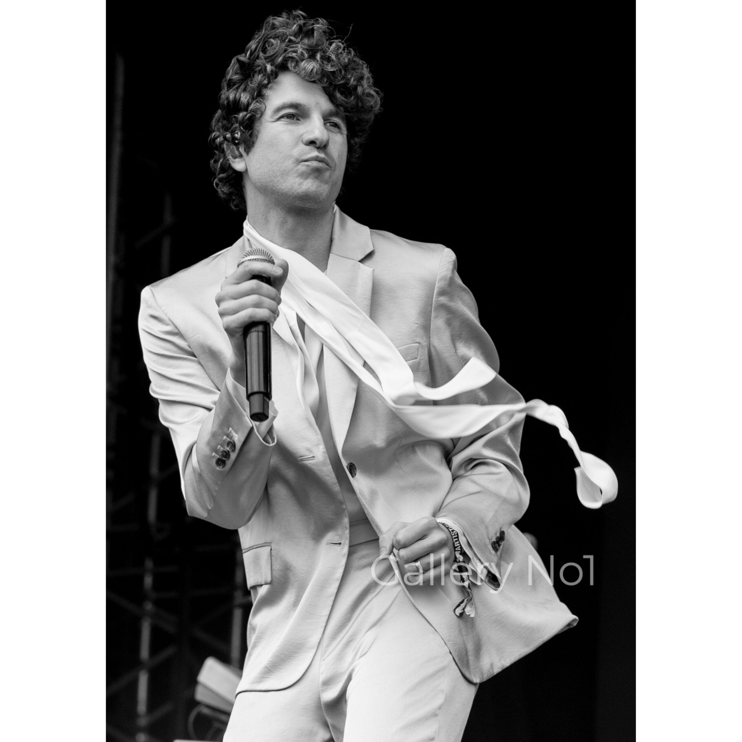 the-kooks-photograph-emma-terracciano-victorious-gallery-no1- FIND PHOTOGRAPH OF THE KOOKS AT VICTORIOUS FOR SALE