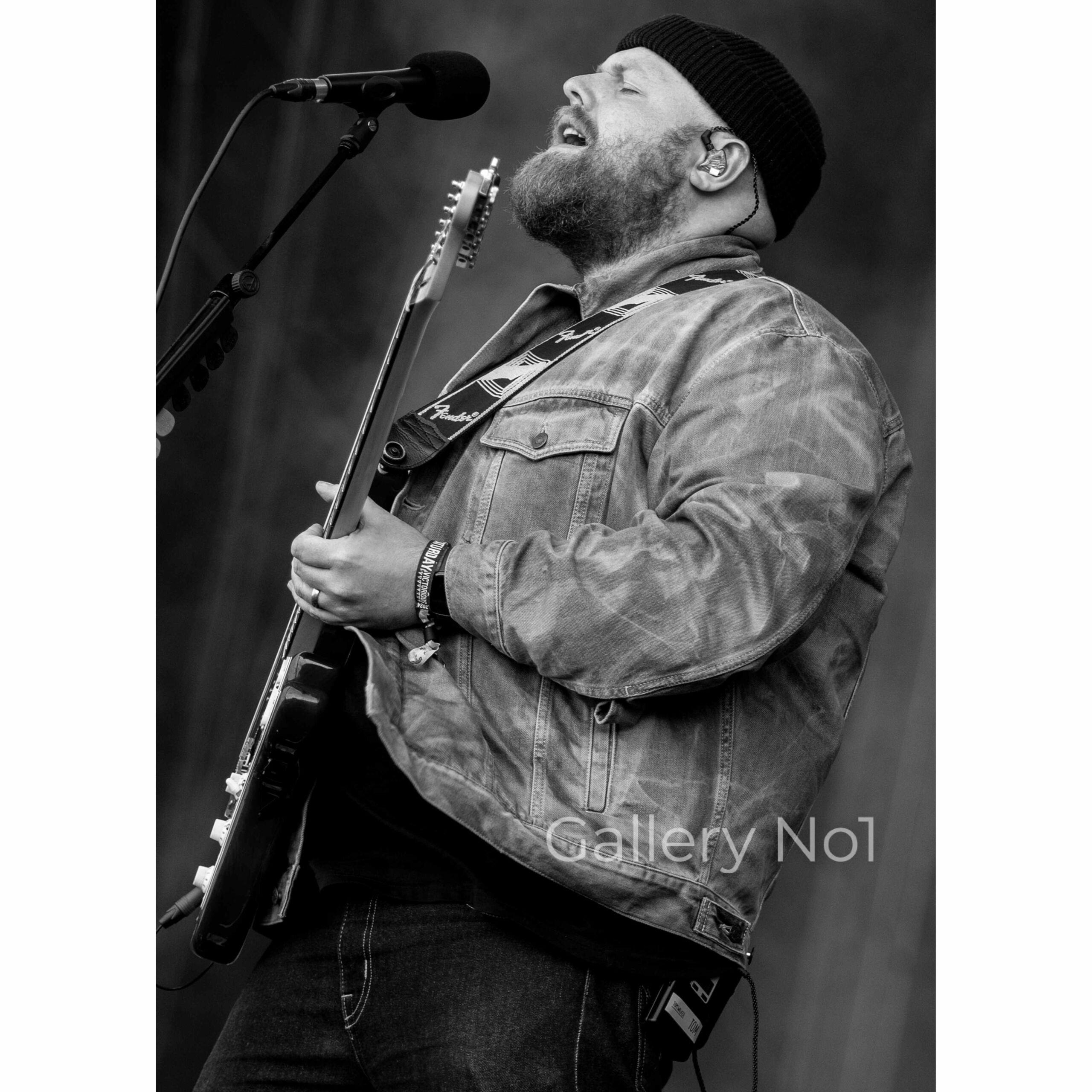 tom-walker-victorious-emma-terracciano-gallery-number-one- FIND PHOTOGRAPH OF TOM WALKER FOR SALE AT GALLERY NO1